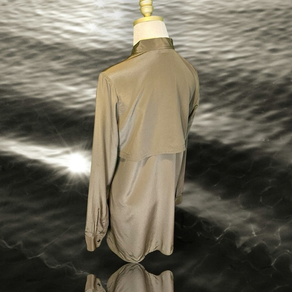 Vince 100% Silk Olive Green Collarless Button-Up Long-Sleeve Blouse Size Small - Picture 8 of 13